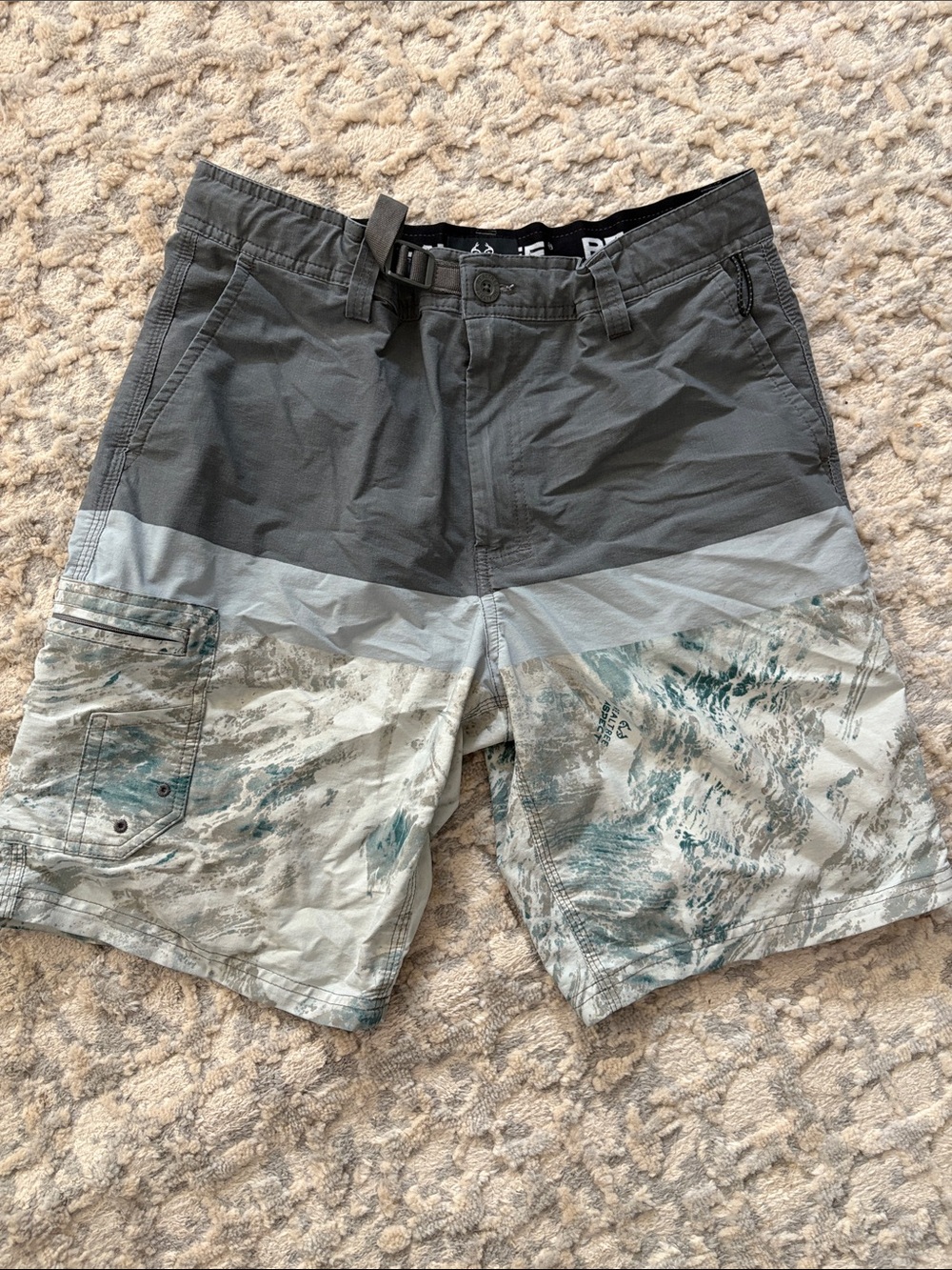 Realteee Gray and Seafoam Patterned Men's Board Shorts